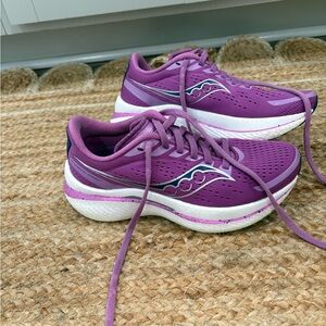 Saucony Women's Purple Running Shoes size 6.5